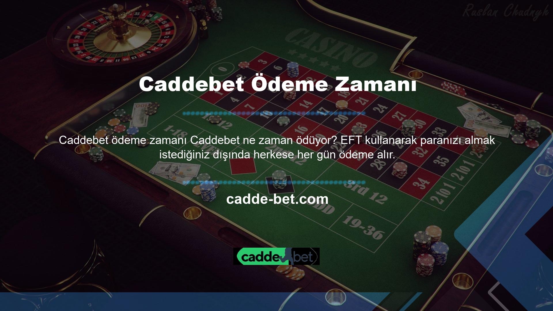 Tatiller, normal günler, çalışma saatleri ve çalışma saatleri arasında bir fark yoktur
